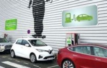 Recharge en zone commerciale avec les cinémas CGR