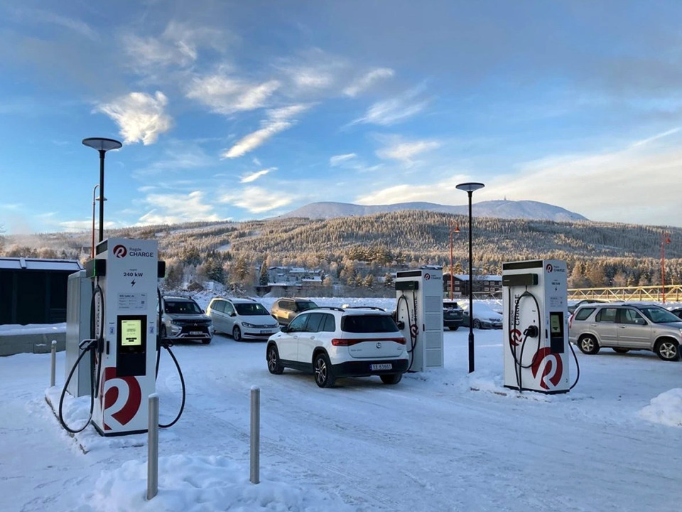 A car charging at one of three EVBox Troniq Modular charging stations installed for Ragde Charge in Oslo
